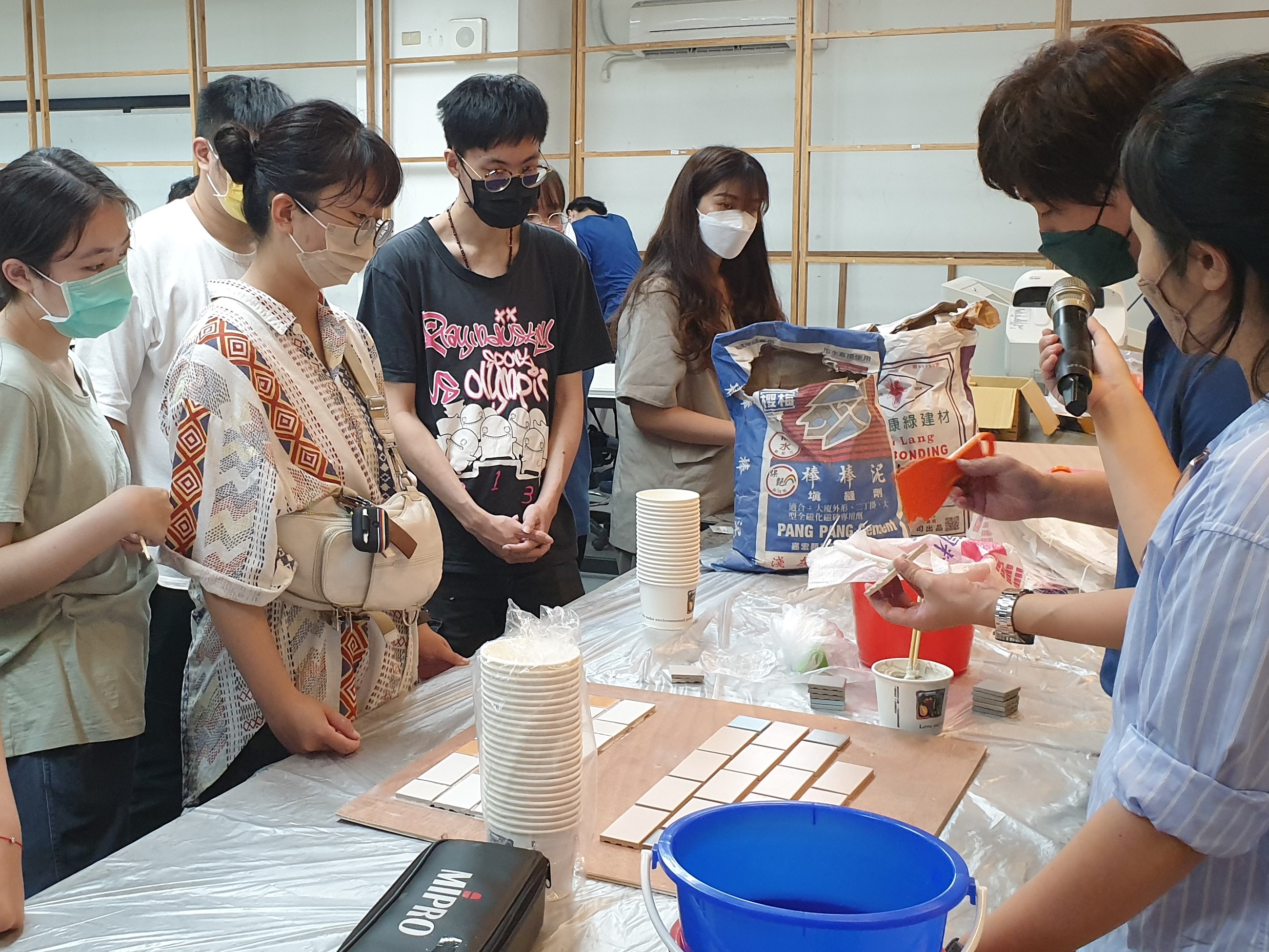 室設系將磁磚商品化 以專業實踐大學社會責任