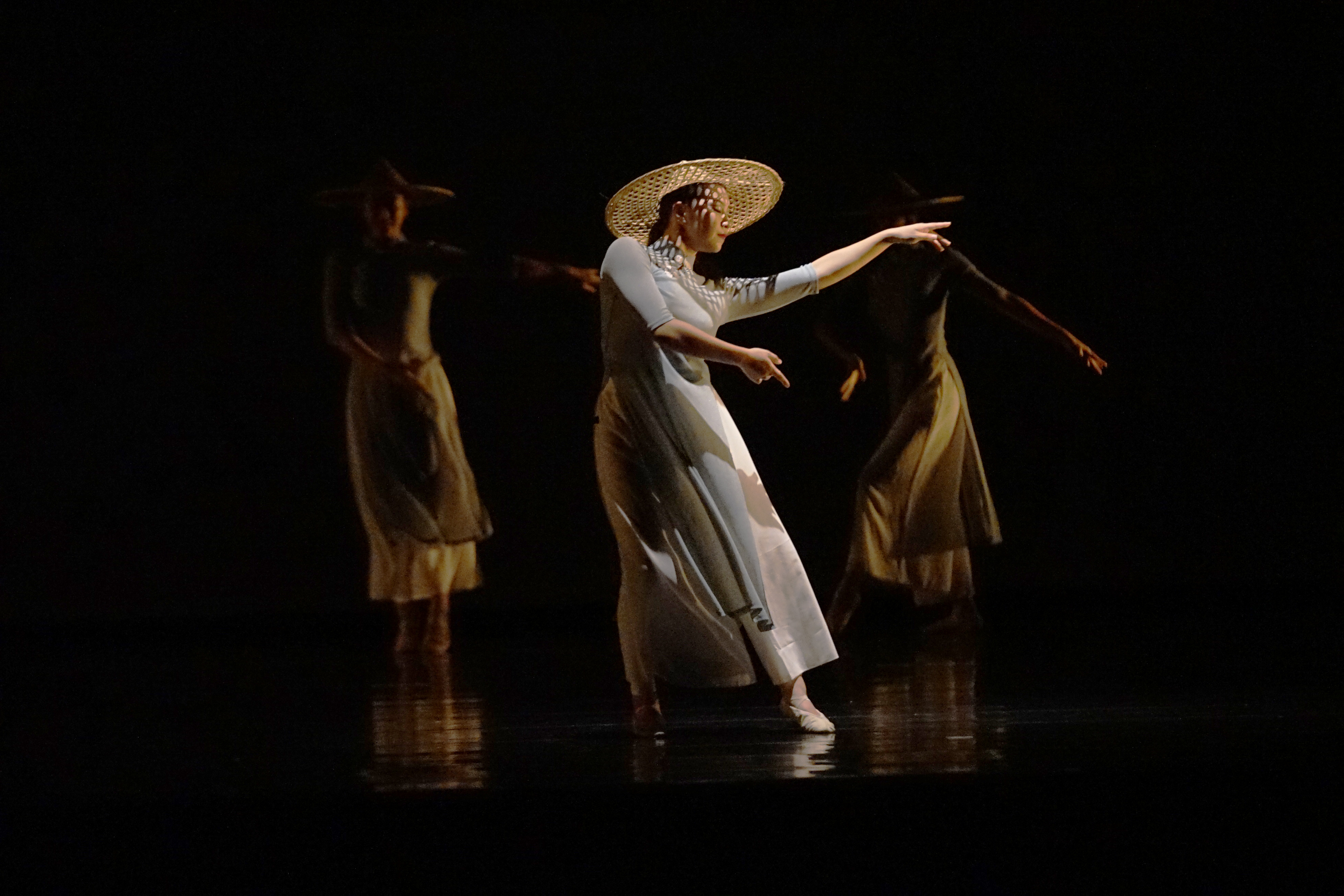 114級四年制舞蹈系班級創作展「漸暖」