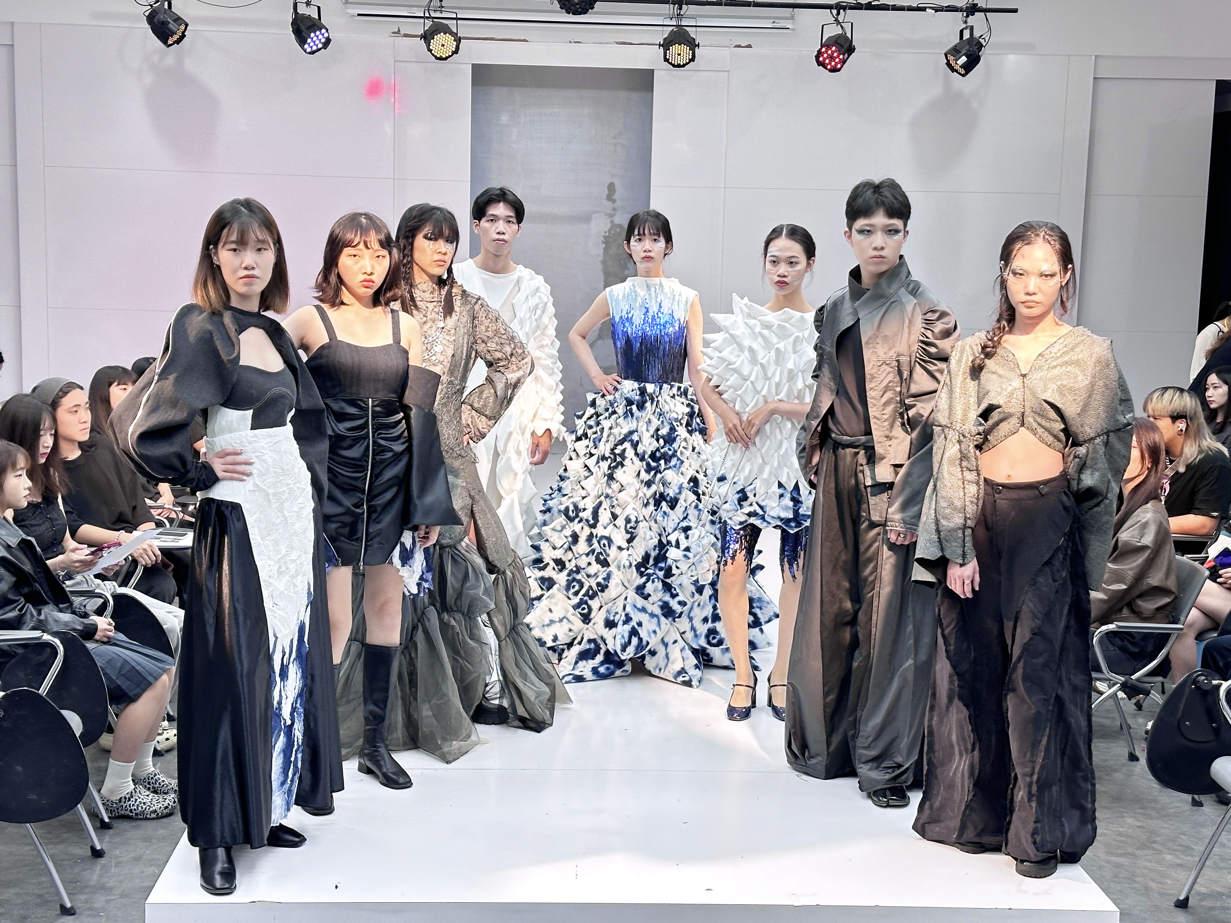 114級南應大服飾設計管理系畢業服裝動態展演