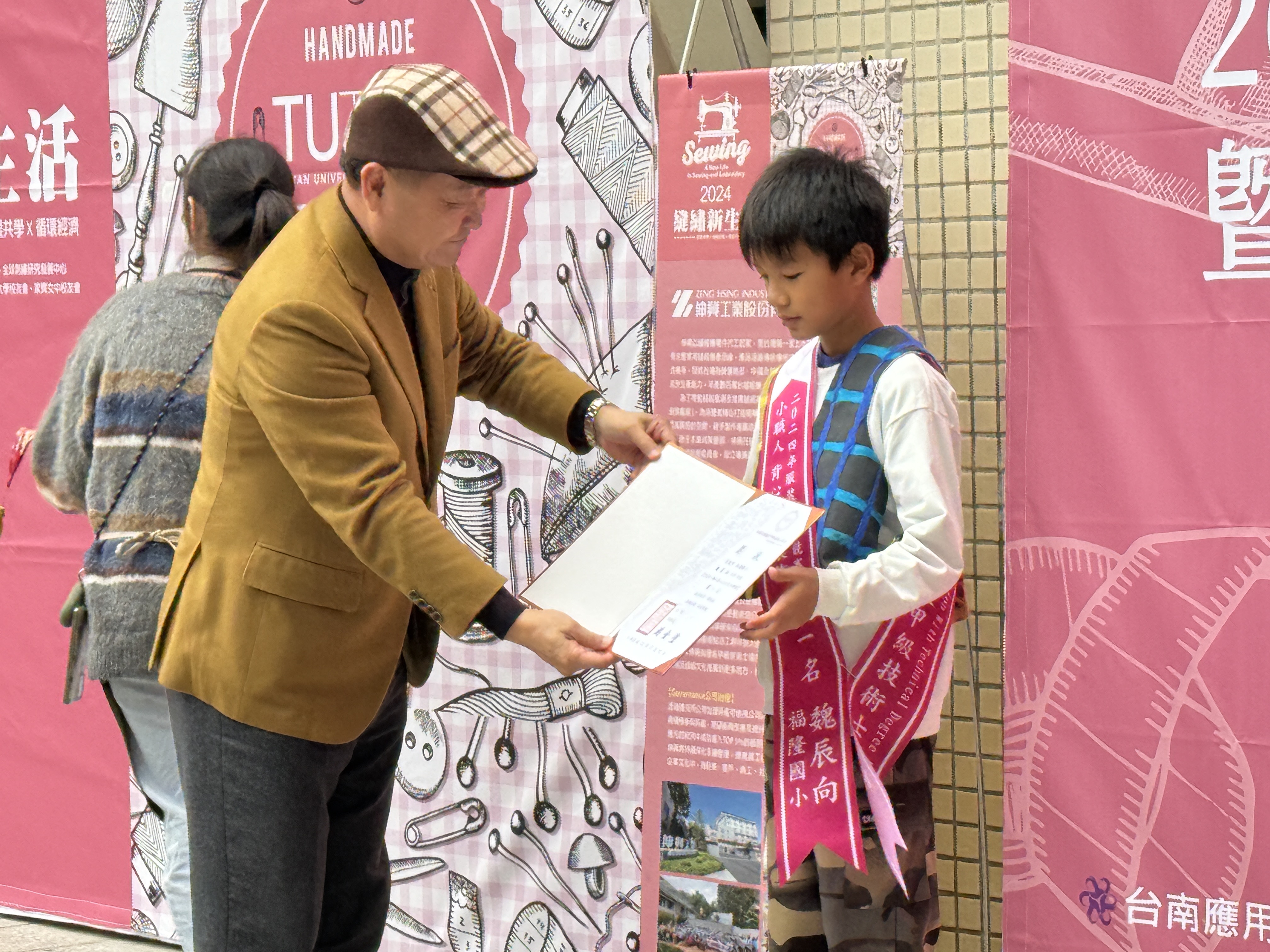 南應大與伸興工業聯手推廣縫紉技能 創造共學共融新生活