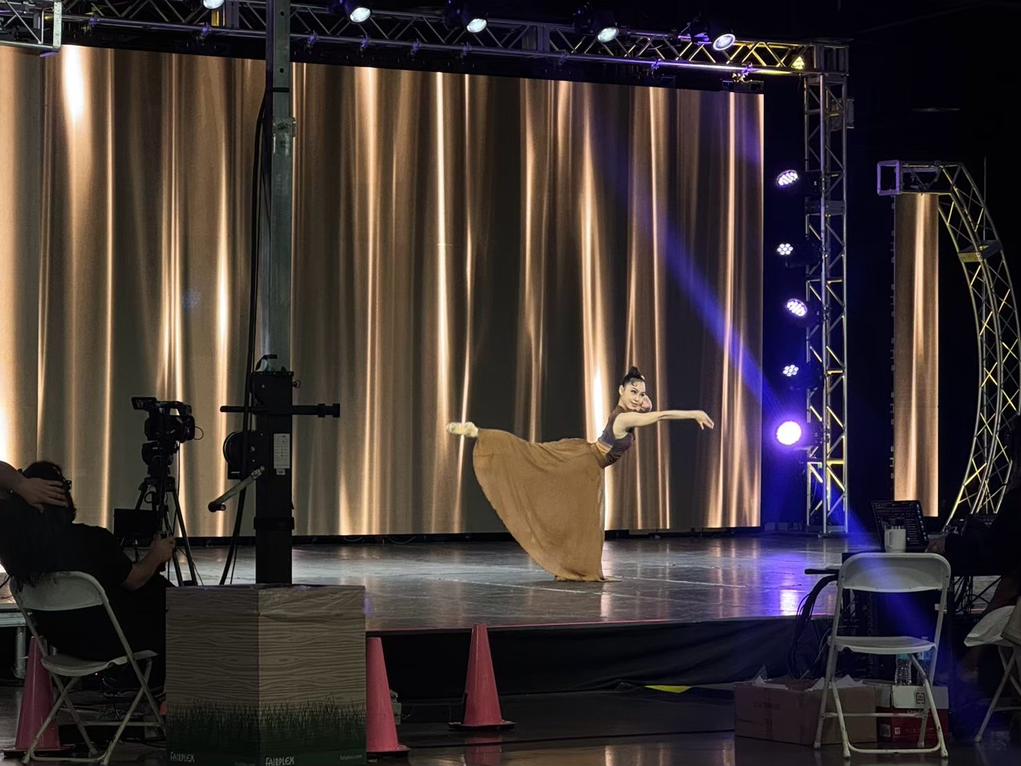 台南應用科技大學舞蹈系至美國洛杉磯交流、演出以及比賽，成績斐然