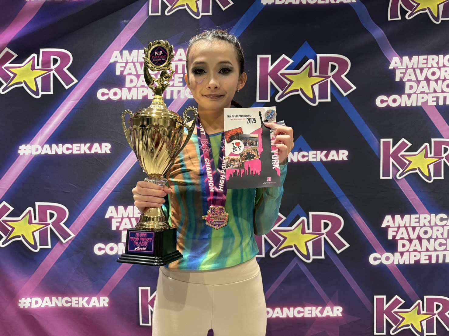 台南應用科技大學舞蹈系至美國洛杉磯交流、演出以及比賽，成績斐然