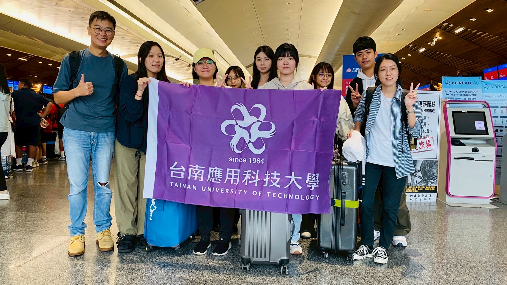 南應視傳10生赴馬來西亞四城實習築夢 執行教育部「學海築夢」計畫，師生攜手拓展設計國際視野