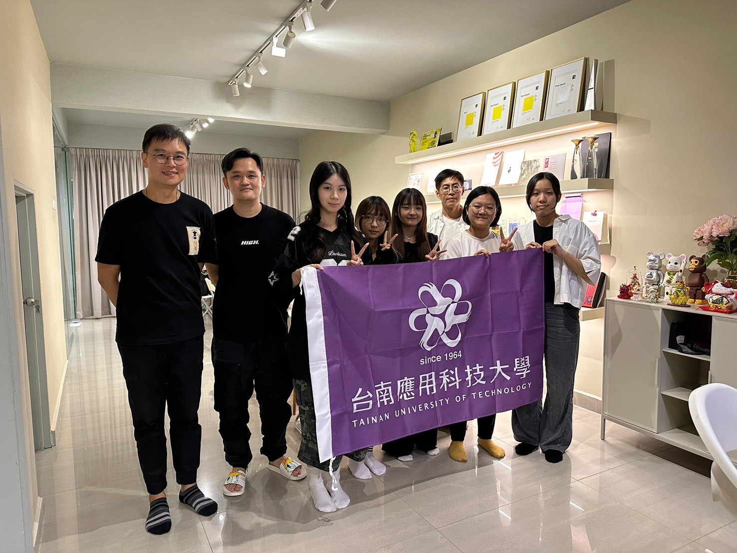 南應視傳10生赴馬來西亞四城實習築夢 執行教育部「學海築夢」計畫，師生攜手拓展設計國際視野