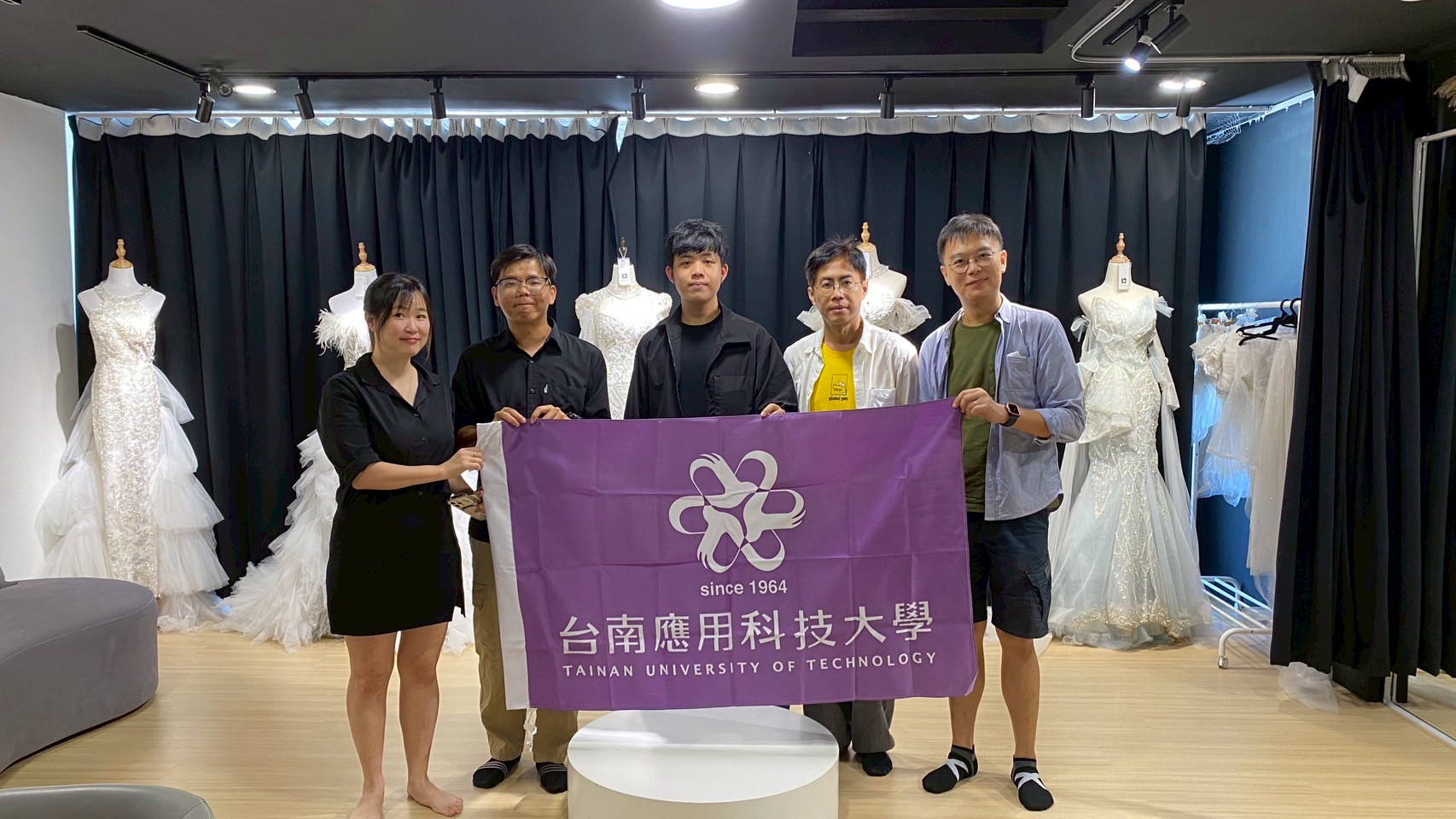 南應視傳10生赴馬來西亞四城實習築夢 執行教育部「學海築夢」計畫，師生攜手拓展設計國際視野